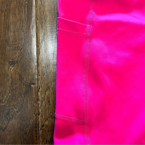 Zyia active hot pink cropped capri pocketed leggings 6-8 - Picture 7 of 7